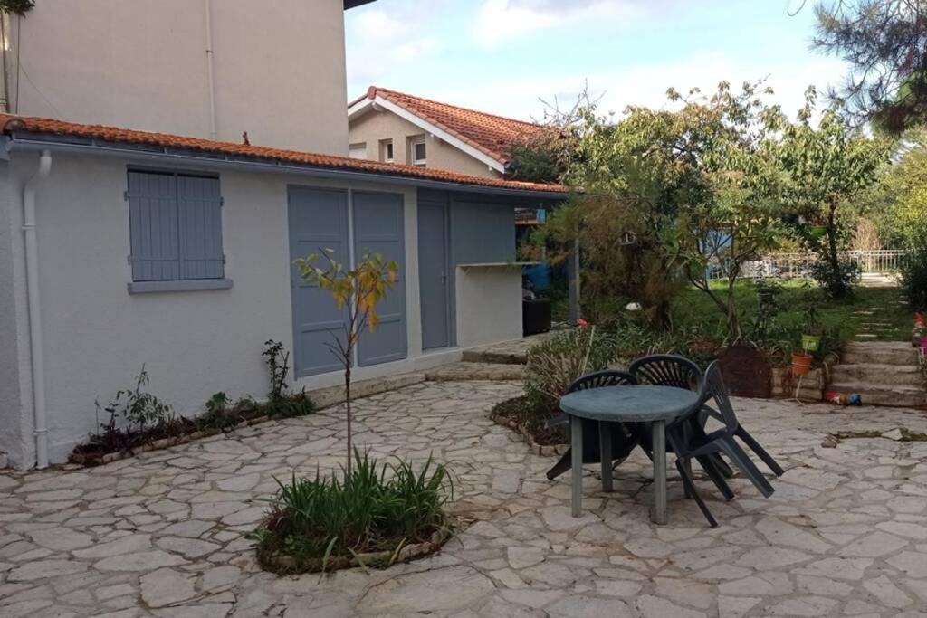 Appart Independant, 1 Lit Deux Personnes Et 1 Appoint Piscine Jardin Direct Gare Aeroport Et Jardin Toulouse Exteriör bild